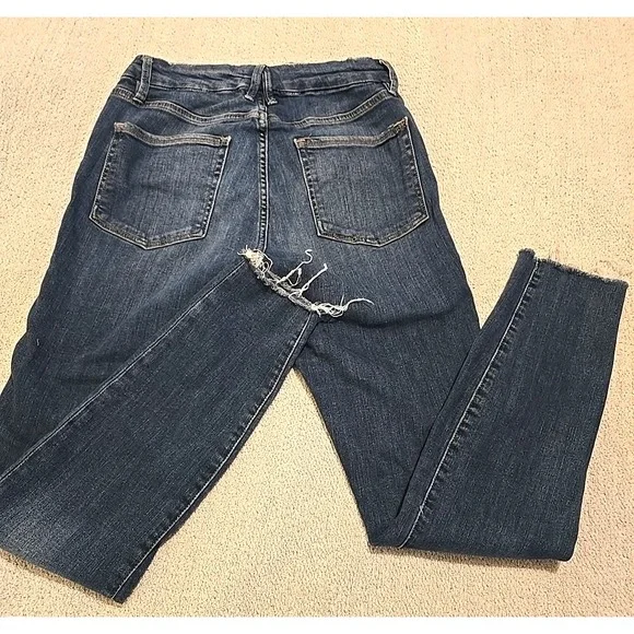 Good American Women's 4/27 Dark Wash Good Legs Stretch Denim Jeans - Picture 11 of 13